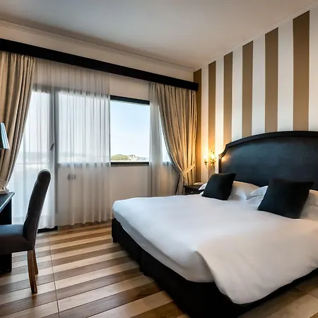 Martini Hotel